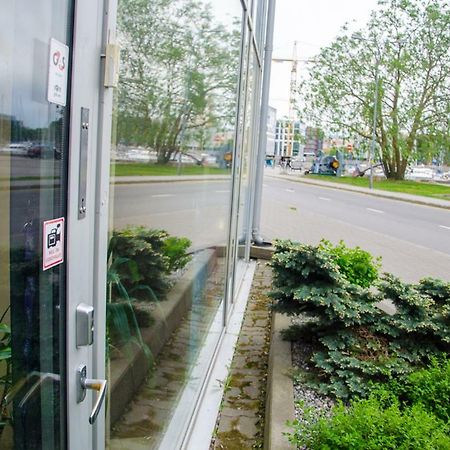 Harbour Hub Hostel Tallin Exterior foto