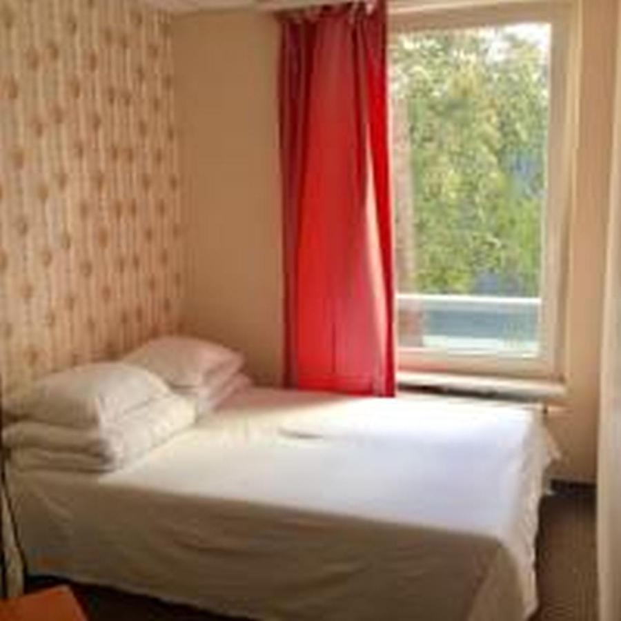 Harbour Hub Hostel Tallin Exterior foto